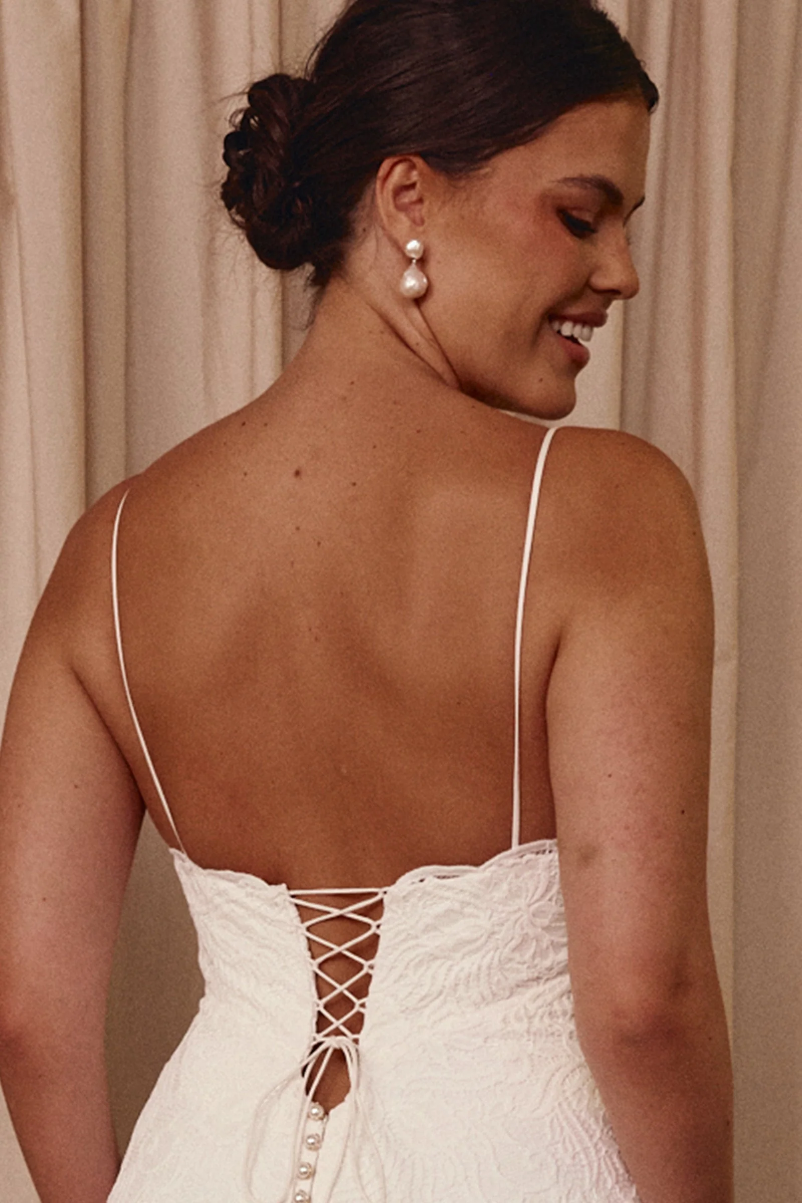 Luna Pearl Earrings - Image 7